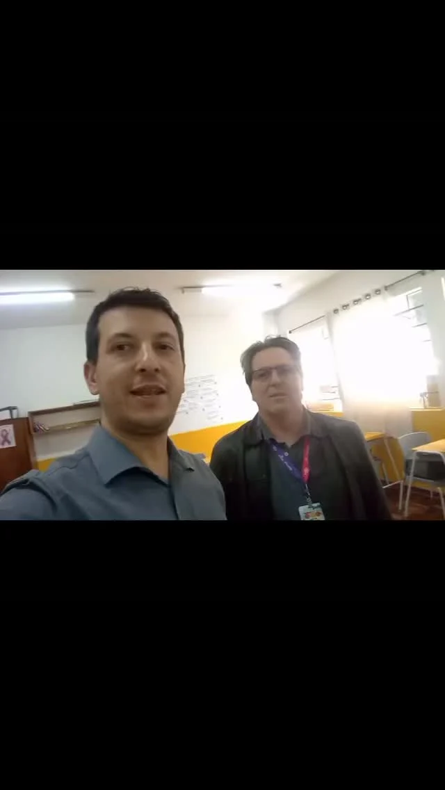 Mais de 30 anos de história na educação. Anos de parceria com a DMX.